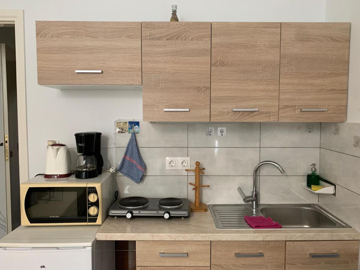 Holodek Apartments Ground & Semibasement Athens Ngoại thất bức ảnh